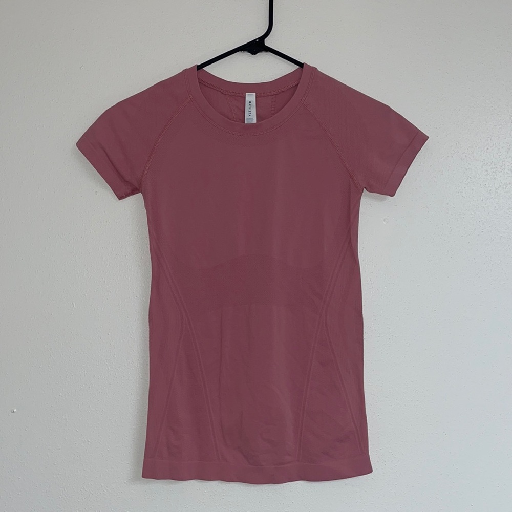 Pink athleta momentum seamless tee